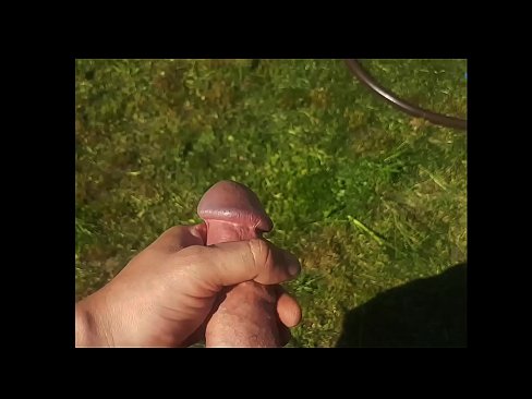 ❤️ Heit týpa lætur bleiku kisuna sína helvíti og kemur með sprautu í sumargarði ️❌ Harð klám á klám is.pornpk.ru